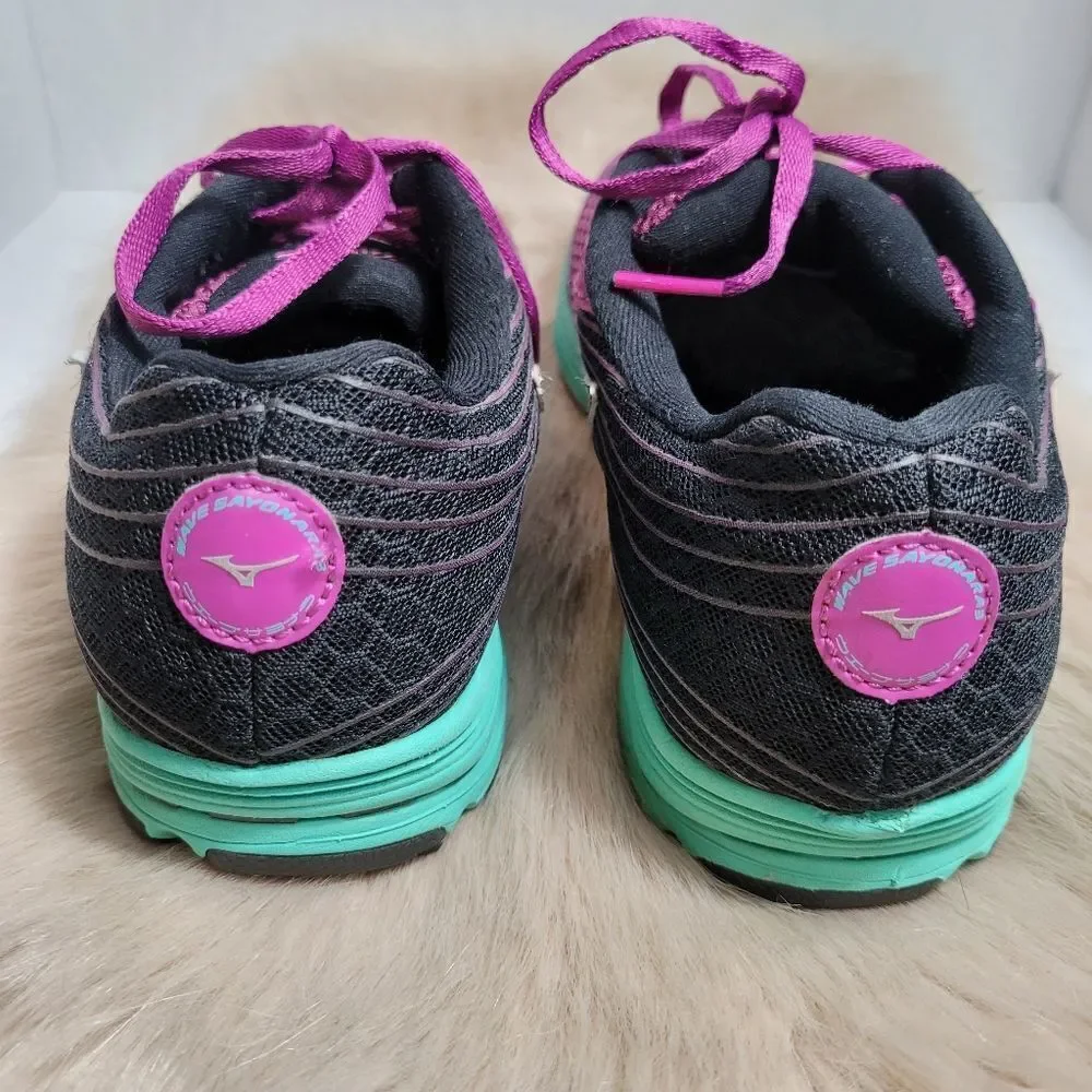 Mizuno Wave Sayonara 3 Women RoundToe Multi Color Running Shoe Size 8.